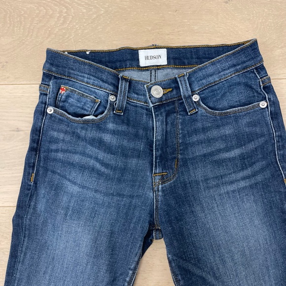 Hudson jeans size 25 in excellent shape. - Picture 7 of 7